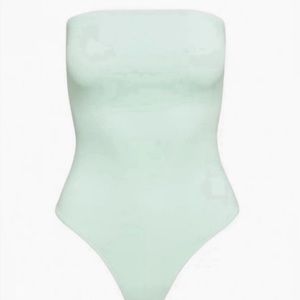 Babaton Contour Tube Bodysuit